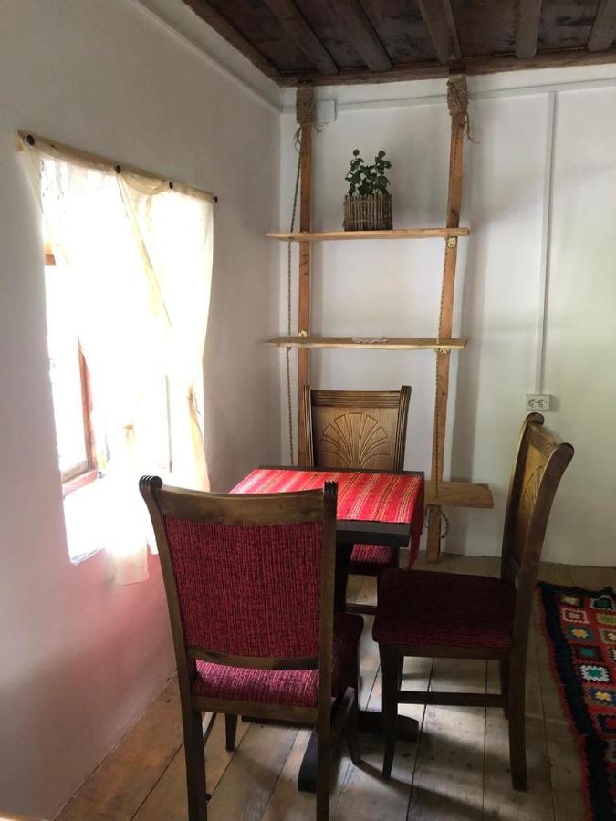 Guesthouse Kujtimi Theth Eksteriør billede