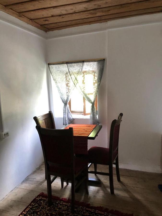 Guesthouse Kujtimi Theth Eksteriør billede